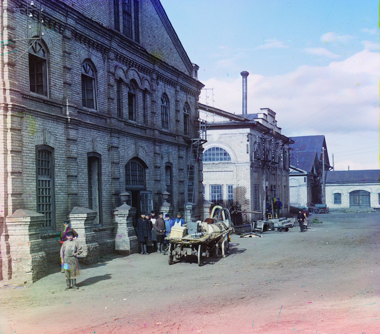 Mekaniska verkstäder för bearbetning av gjutgods vid Kasli järnverk, 1905-1915 av Sergey Prokudin Gorsky
