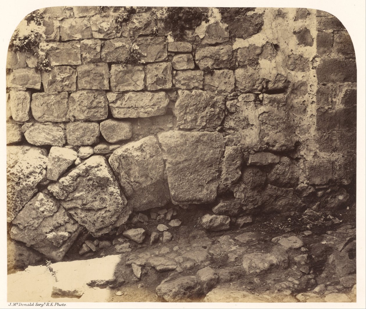 Portion of an Old Arch at the S.W. End of the Bazaars av Sgt. James M. McDonald