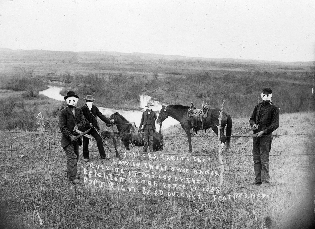 "Taggtrådskriget" i Nebraska 1884-1885: Ranchägare försöker ta mark från bönder genom att motsätta sig taggtrådsavgränsning - fotografi av Solomon D. Butcher av Solomon D. Butcher
