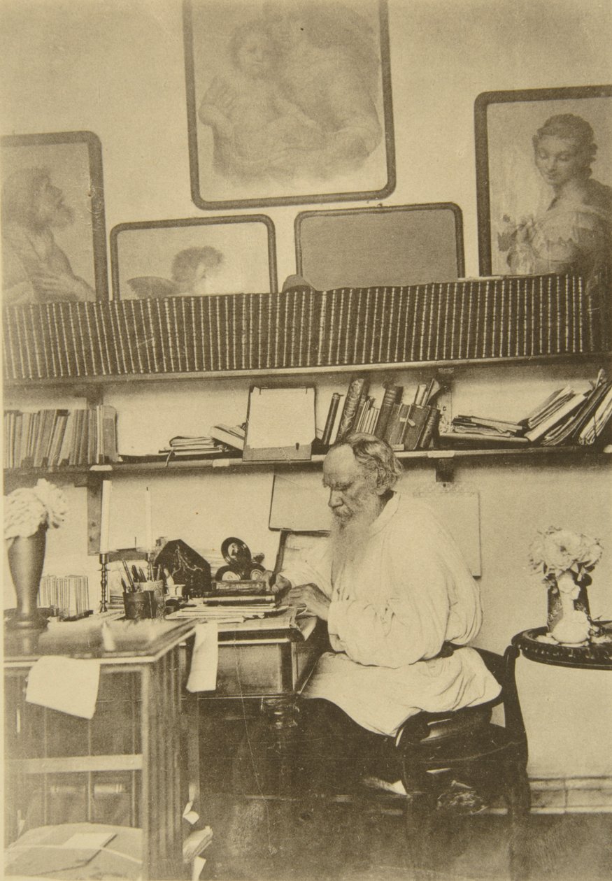 Den ryske författaren Leo Tolstoj i arbete, 1890-talet av Sophia Andreevna Tolstaya