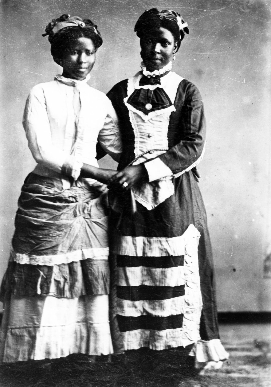 Två kristna kefirflickor, Sydafrika, ca 1895 av South African Photographer