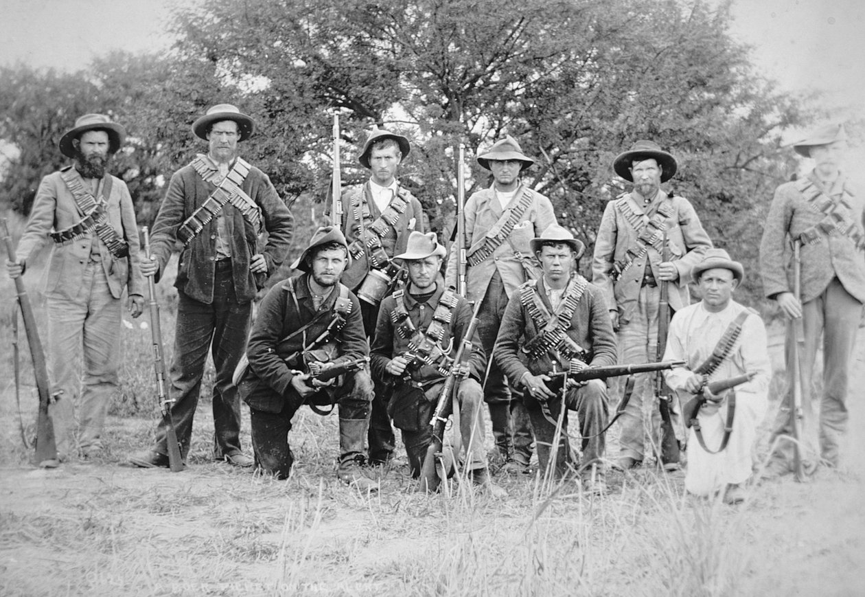 Boerkommandot beväpnade med det tyska Mausergeväret modell 1895 (s/v foto) av South African Photographer