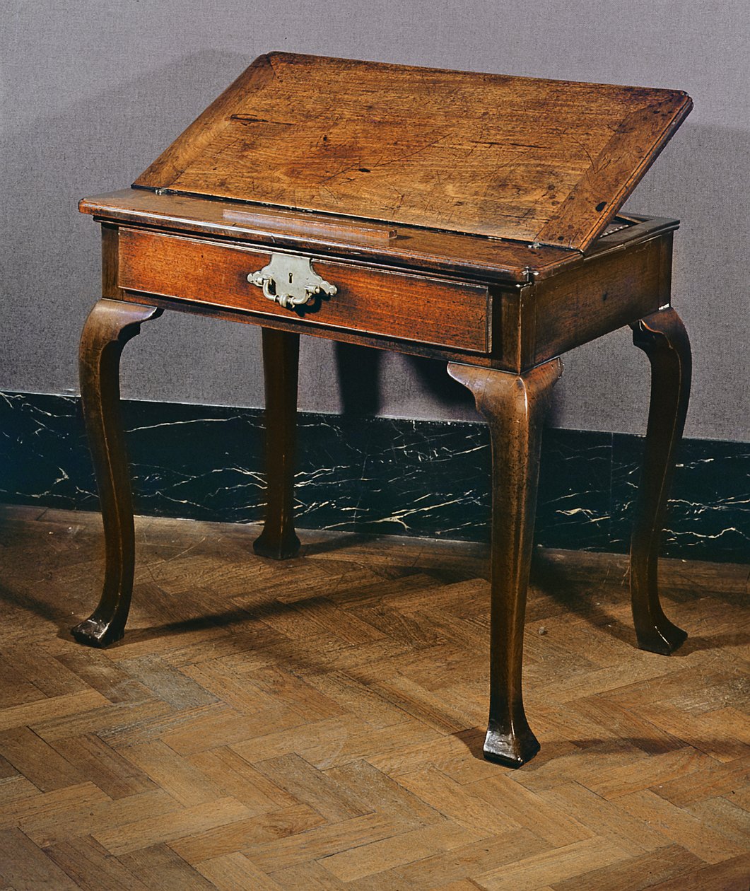 Arkitektbord, ca 1730 (mahogny) av Spanish School