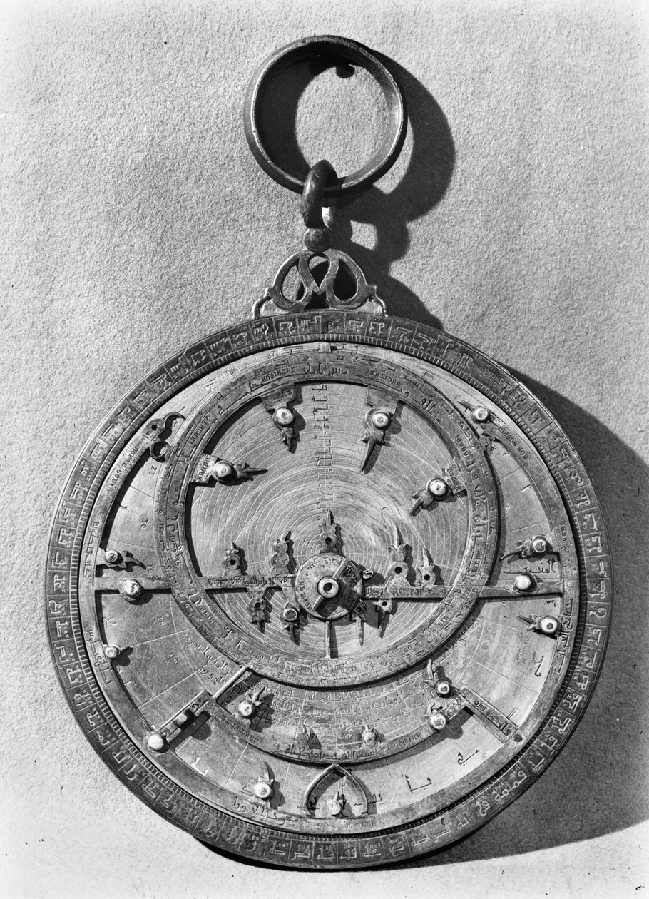 Moorish Astrolabe, från Cordoba, 1054 (metall) av Spanish School