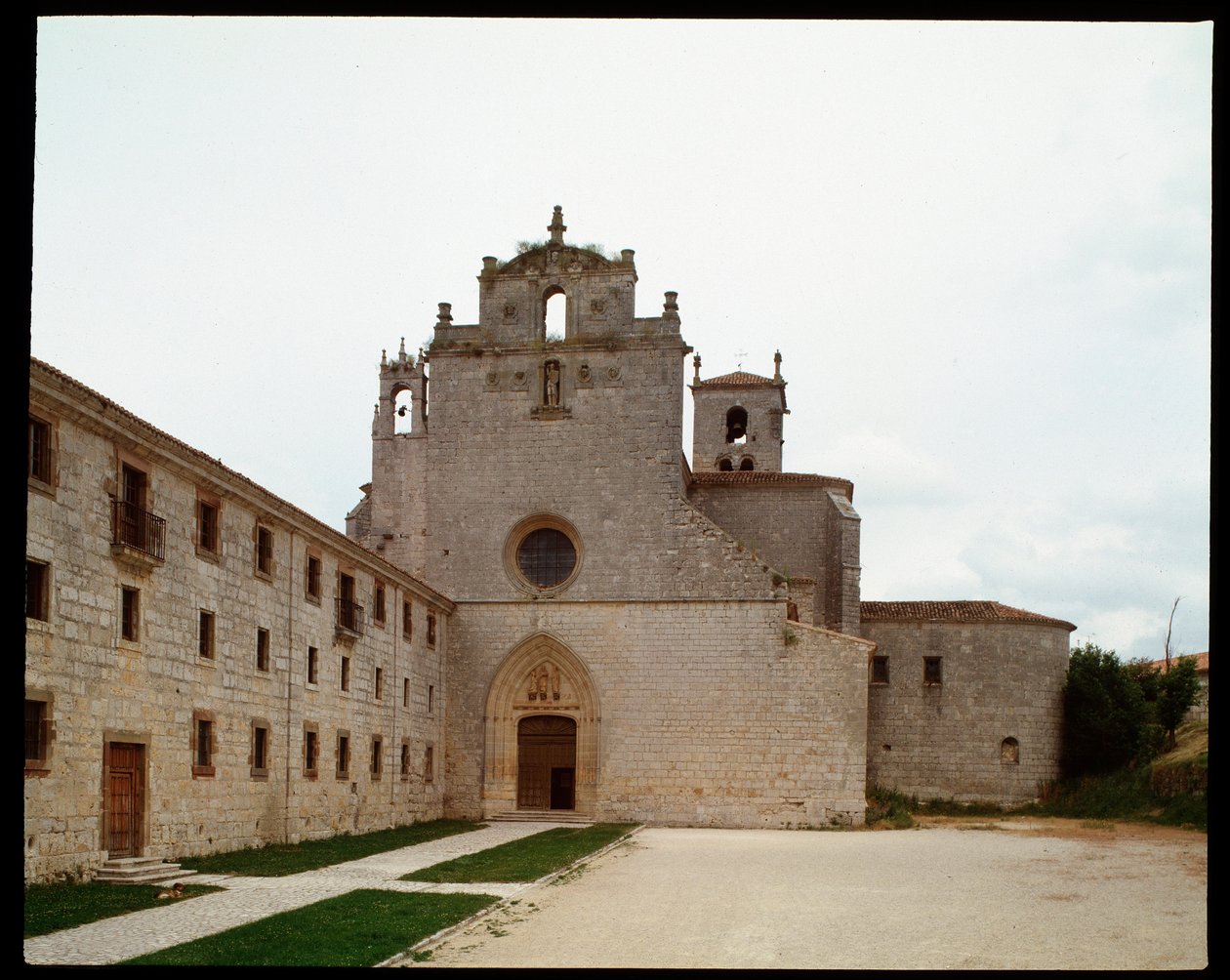 Utsikt över klostret San Pedro de Cardena där resterna av El Cid och Dona Jimena låg av Spanish School