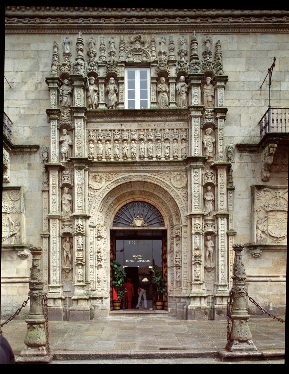 Utsikt över det kungliga sjukhusets plateresque portal av Spanish School