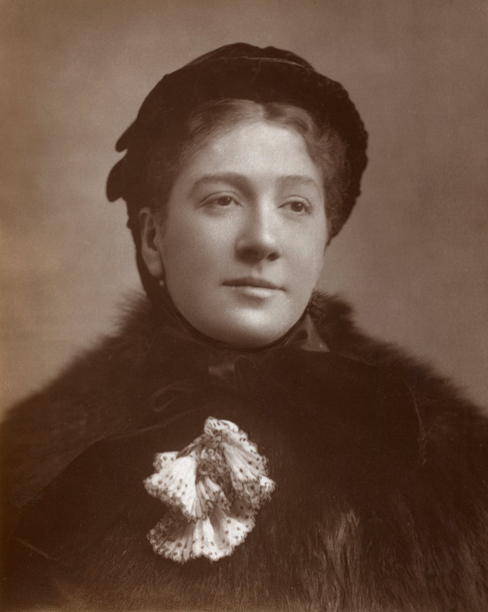 Madge Kendal, brittisk skådespelerska och teaterchef, 1883 av St James