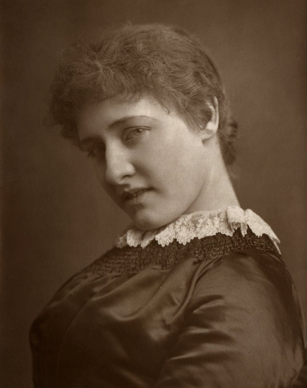 Mary Rorke, brittisk skådespelerska, 1884 av St James