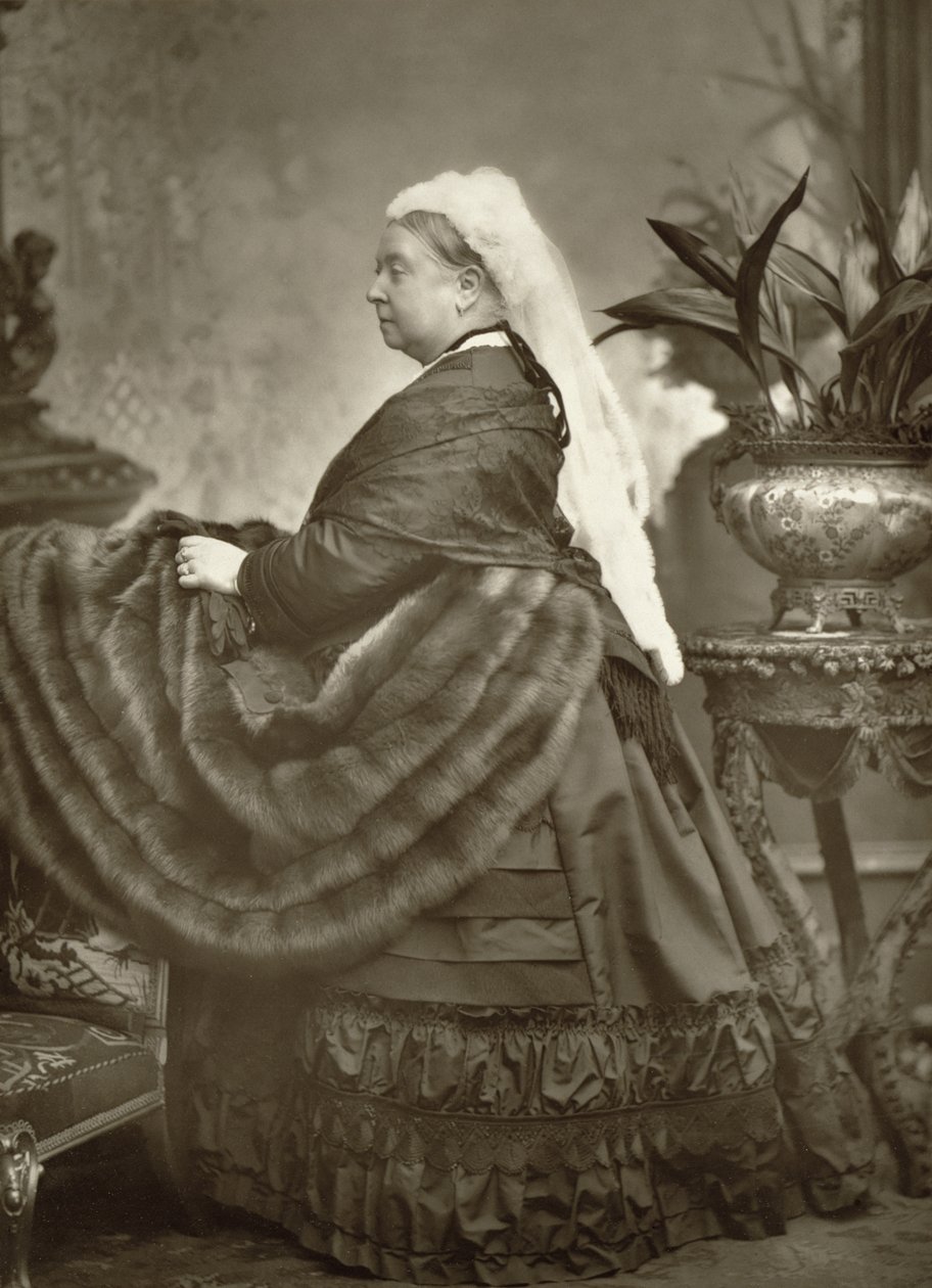 Victoria: porträttfotografi i full längd av Stanislaus Walery