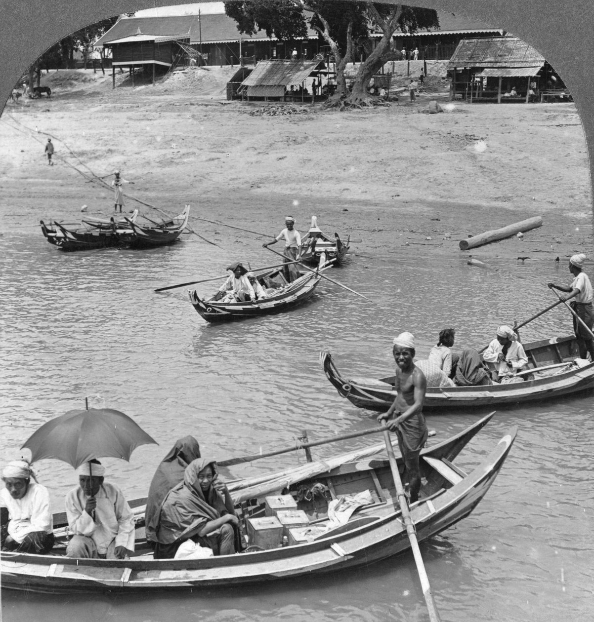 Båtar på Irrawaddyfloden, Sagaing, Burma, 1908 av Stereo Travel Co