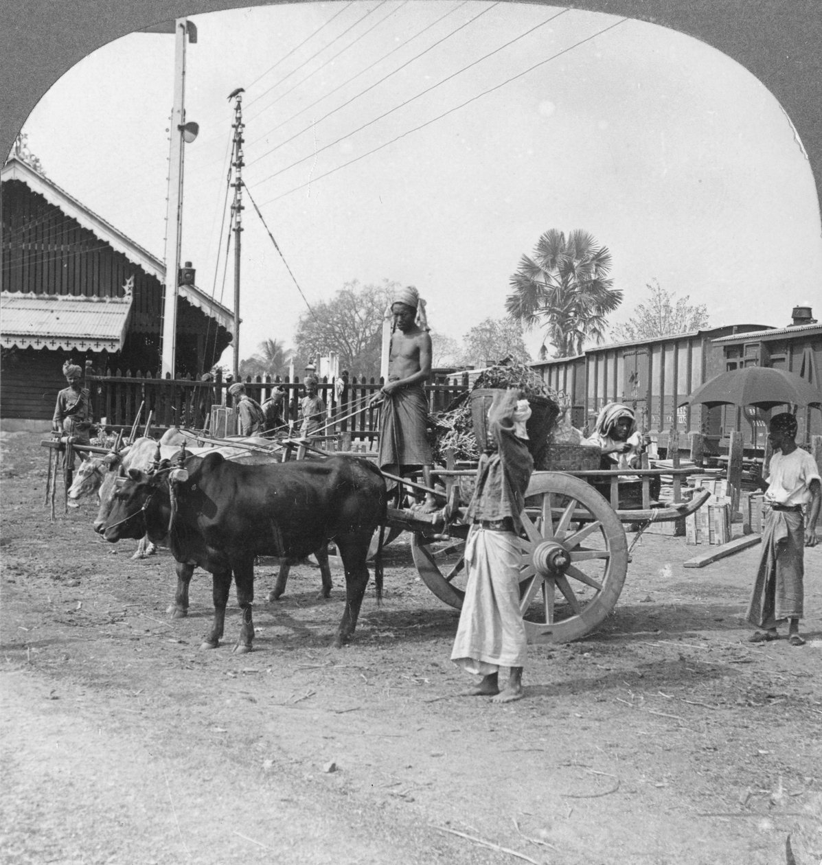 Typisk järnvägsstation, Katha, Burma, 1908 av Stereo Travel Co