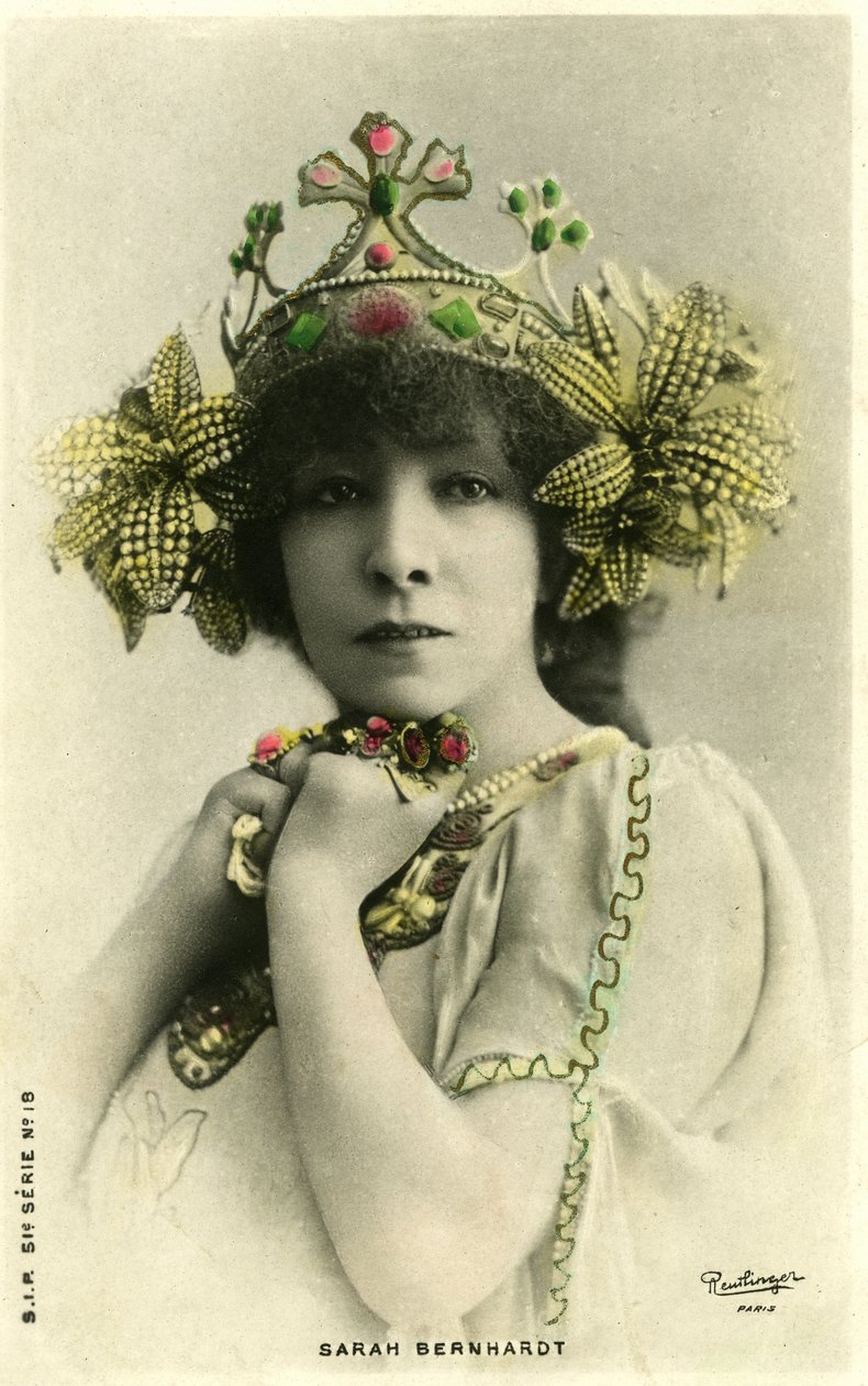 Henriette Rosine Bernard aka Sarah Bernhardt (1844-1923) som "The distant princess", en pjäs av Edmond Rostand. (s/v bild) av Studio Reutlinger