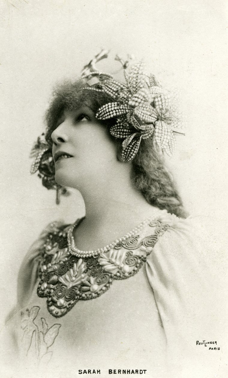 Henriette Rosine Bernard aka Sarah Bernhardt (1844-1923) som "The distant princess", en pjäs av Edmond Rostand (s/v foto) av Studio Reutlinger