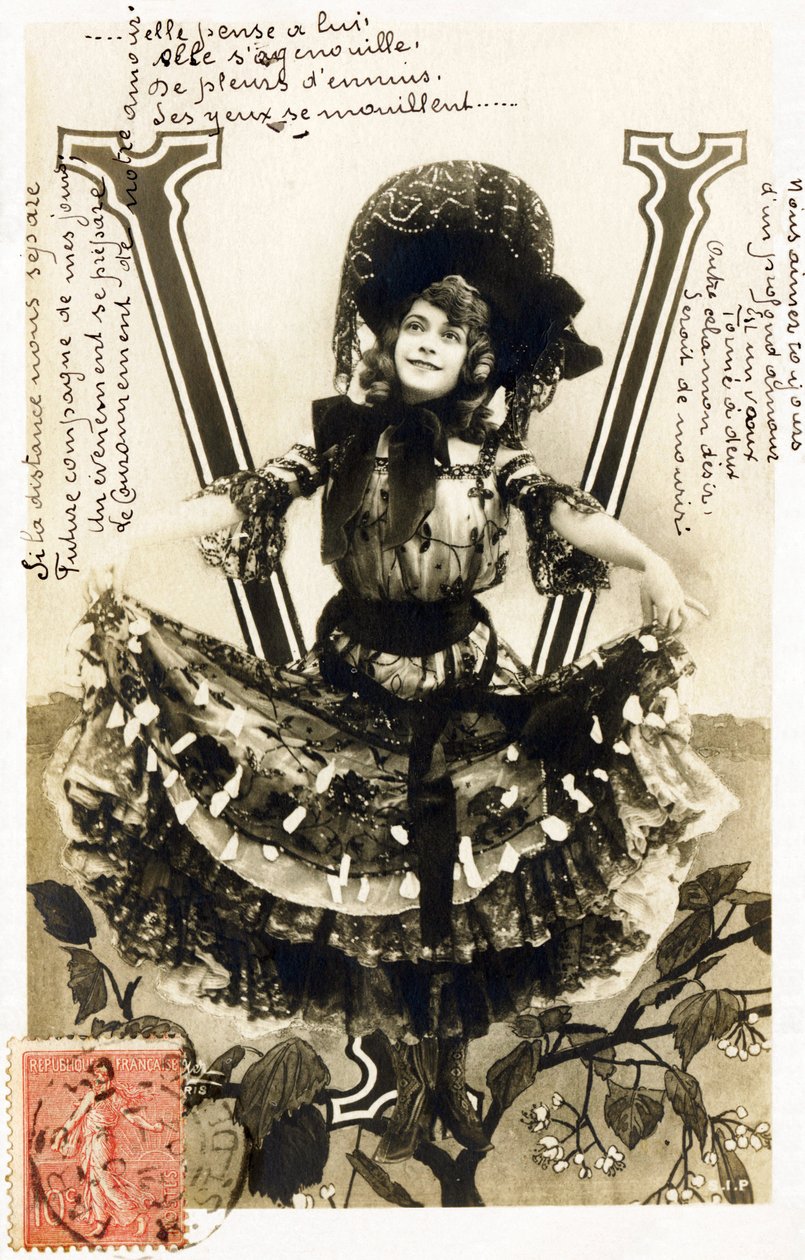 V: Mariette Sully, belgisk sopran från Belle Epoque - Teatrar: Bouffes Parisiennes, Menus Plaisirs, Gaite, Paris - Alfabetet i vykort av Studio Reutlinger