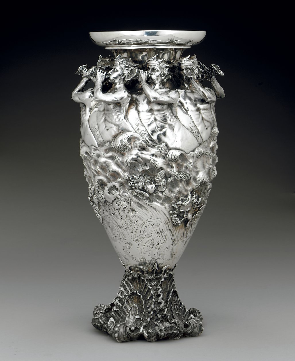 Ogden Goelet och James Gordon Bennett Cup: en yachting trofévas av Studios Tiffany