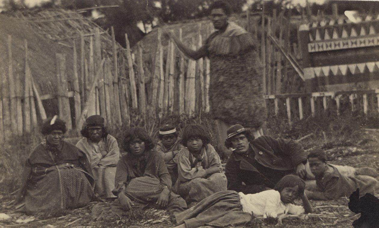I Pawhakiro Pa, Hawkes Bay, Nya Zeeland, ca 1865 (albumintryck) av Swan and Wrigglesworth