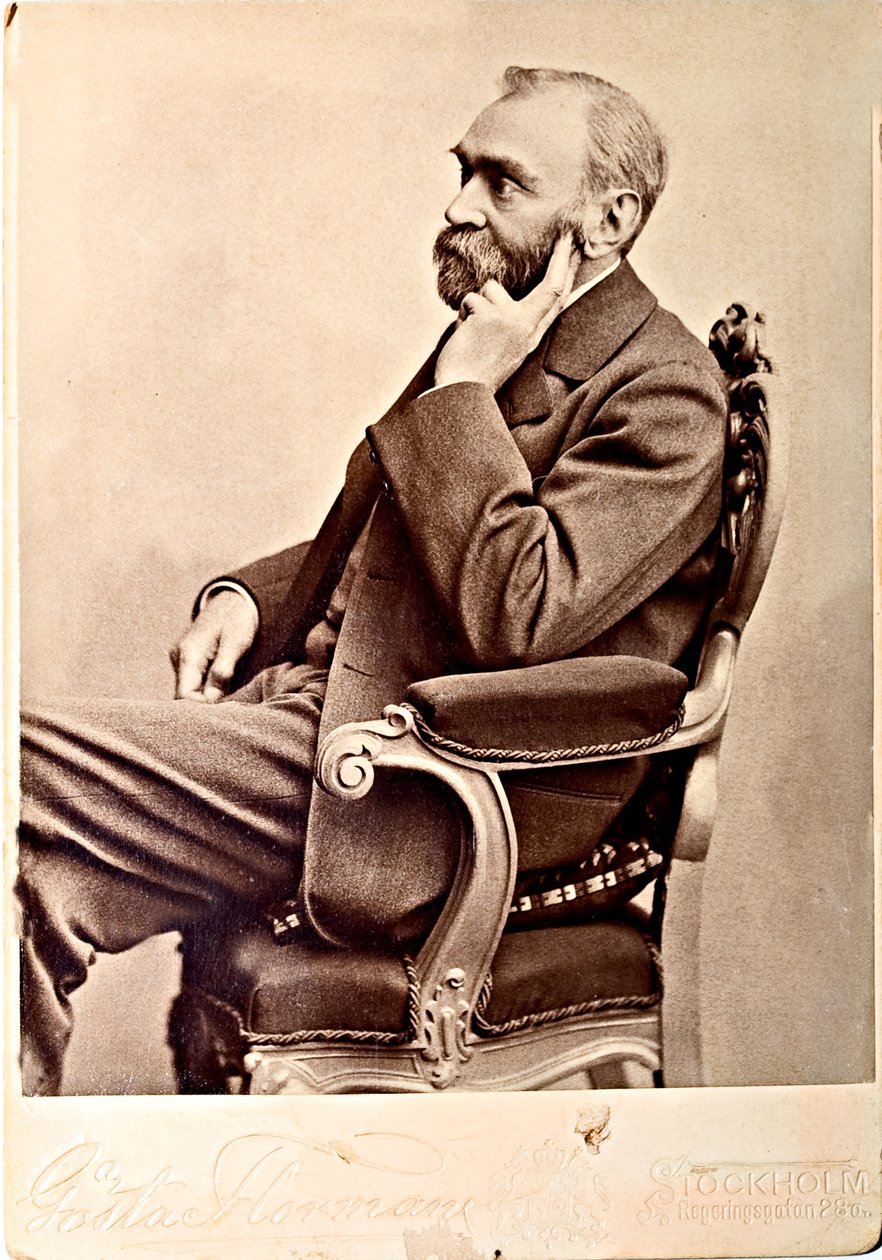 Alfred Nobel (1833-1896), av Atelier Florman, Stockholm. Albumin foto av Swedish Photographer
