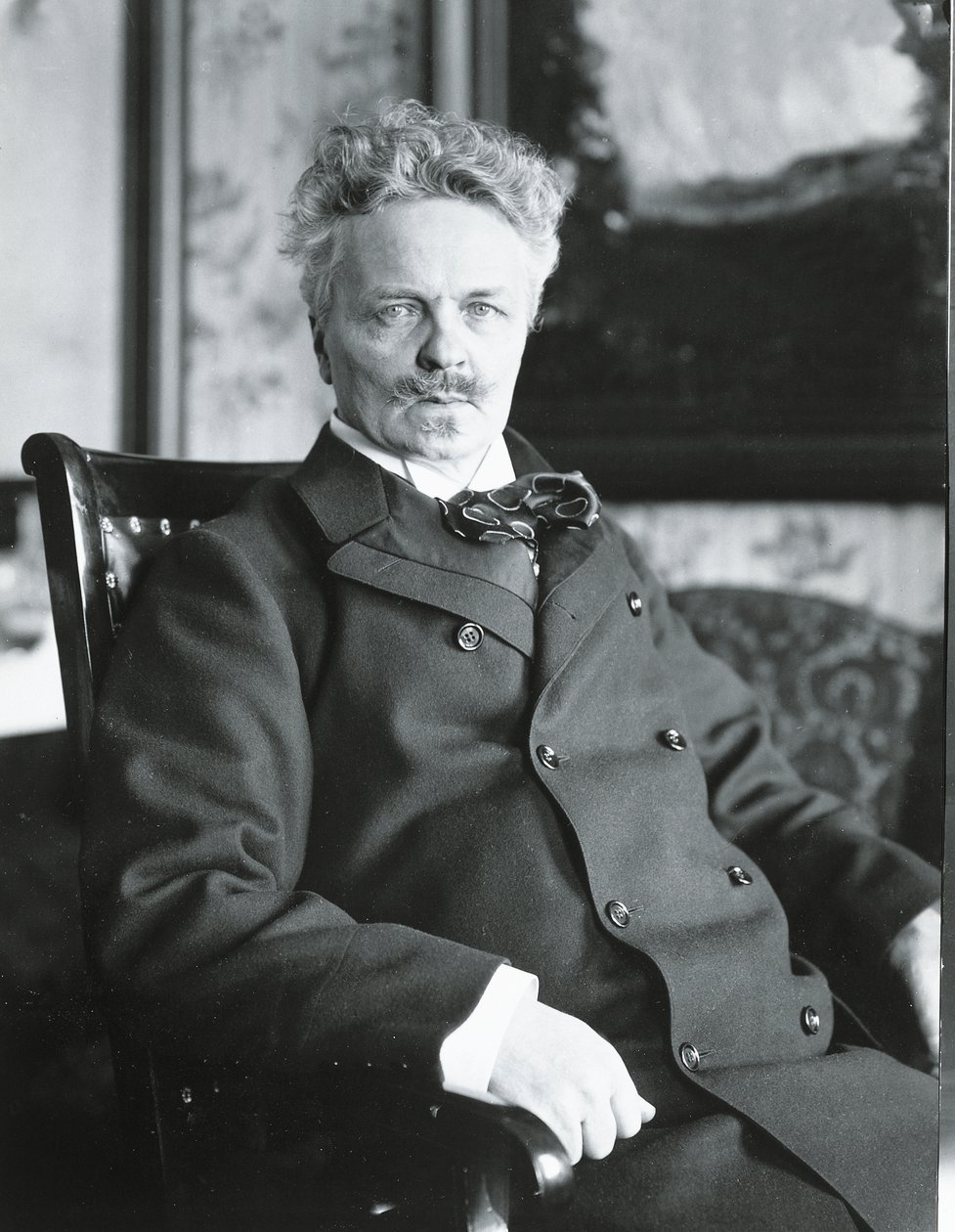 August Strindberg i sitt hus i Stockholm (s/v bild) av Swedish Photographer