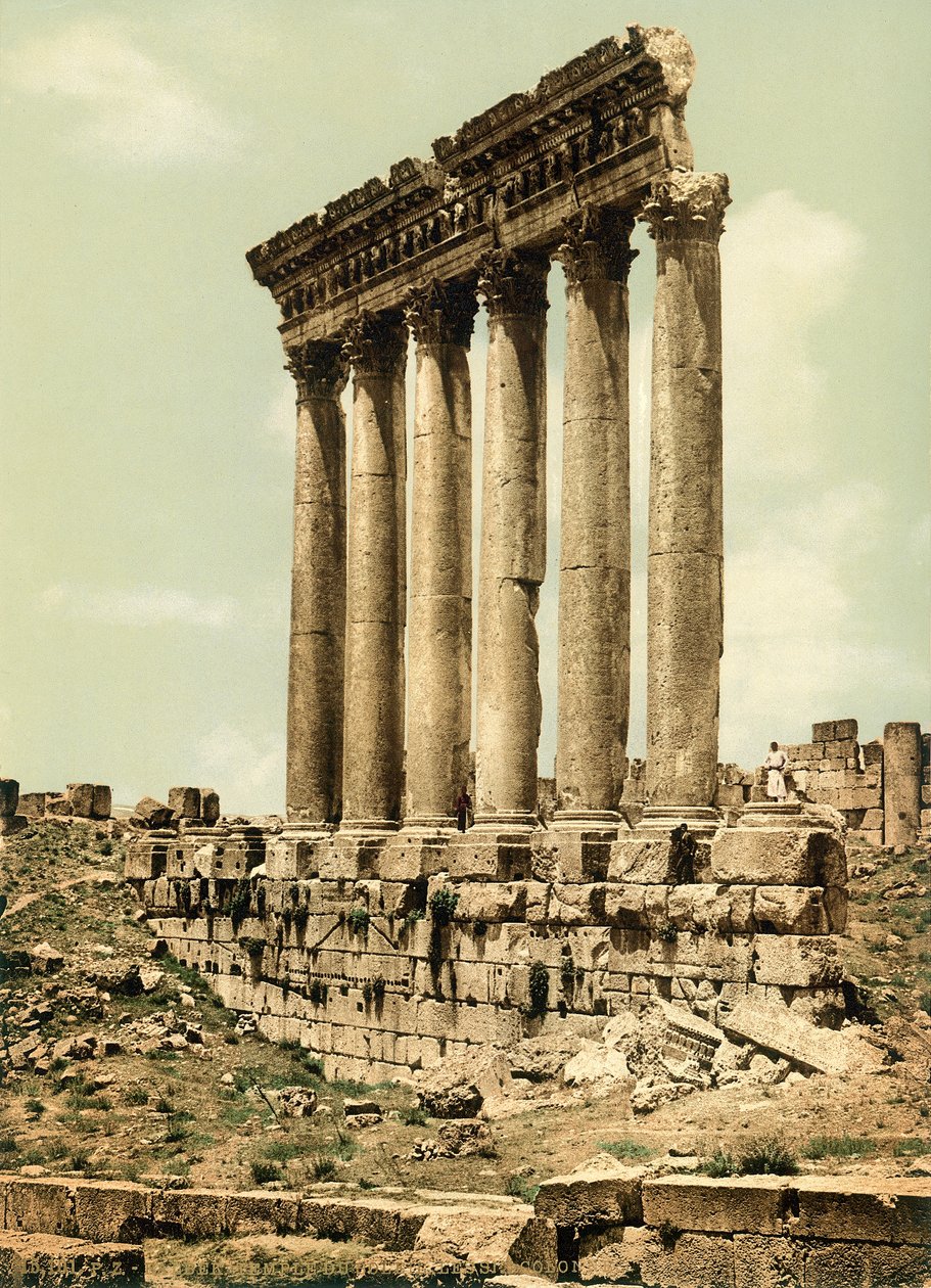 Peristyl av Jupitertemplet, Baalbek, ca 1880-1900 (fotokrom) av Swiss Photographer