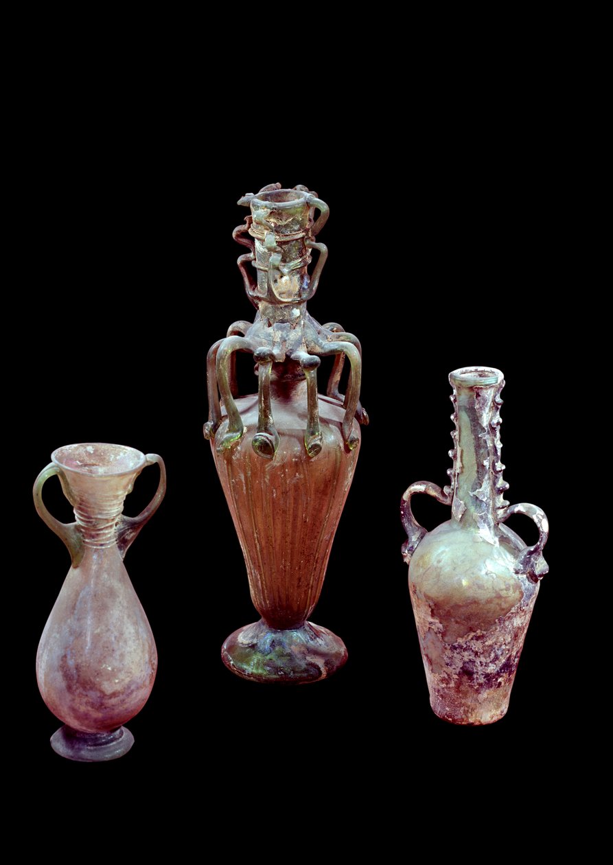 Orientalisk konst: glasvaser av syrisk produktion. 1:a till 5:e århundradet e.Kr. Paris, Louvren av Syrian