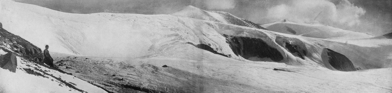Avalanche Cliffs på södra sidan av Granite Harbour, c1911, 1913. av T. Griffith Taylor