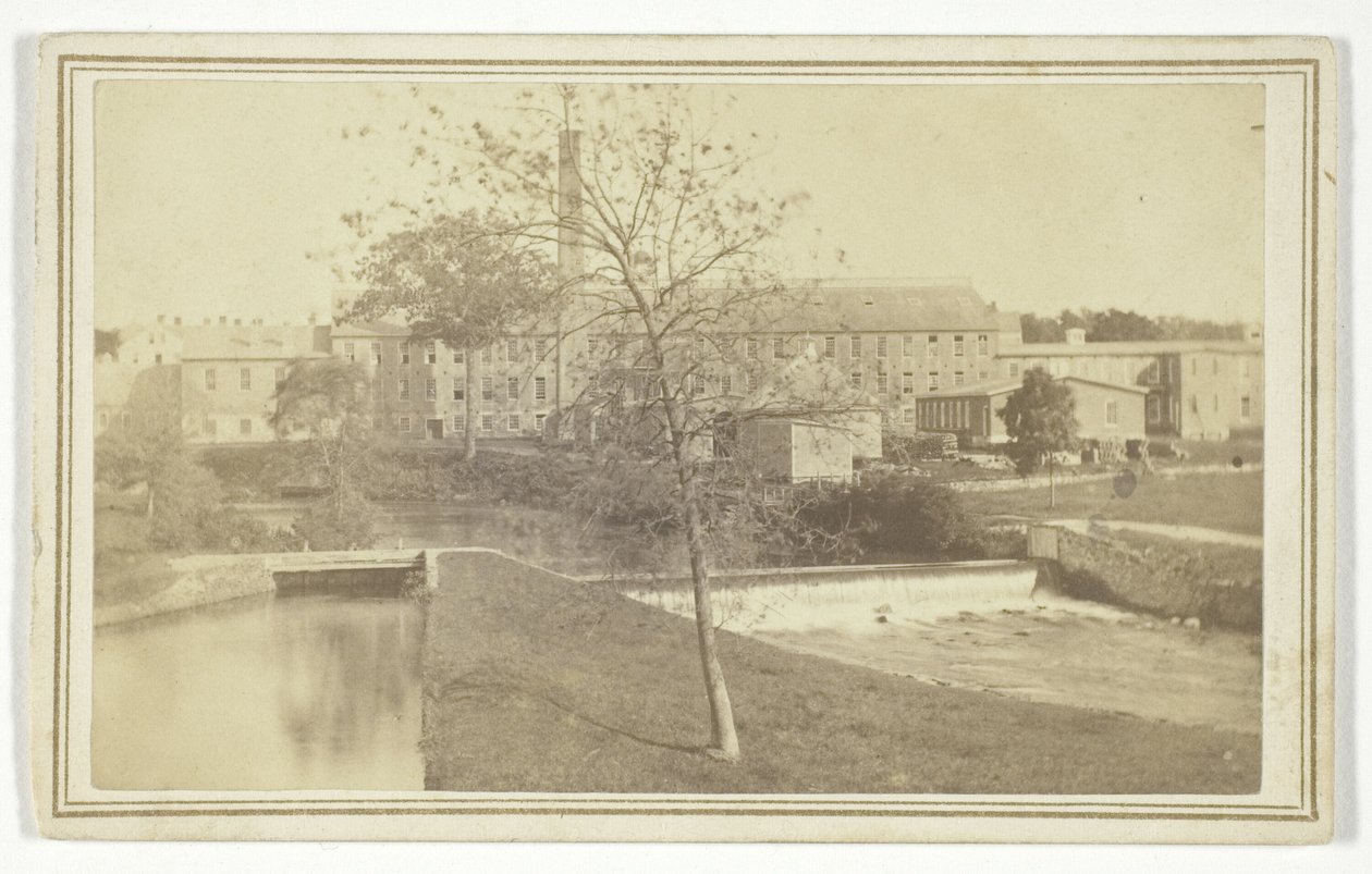 Utan titel (flod med vattenfall och fabriksbyggnad) av T. Holmes