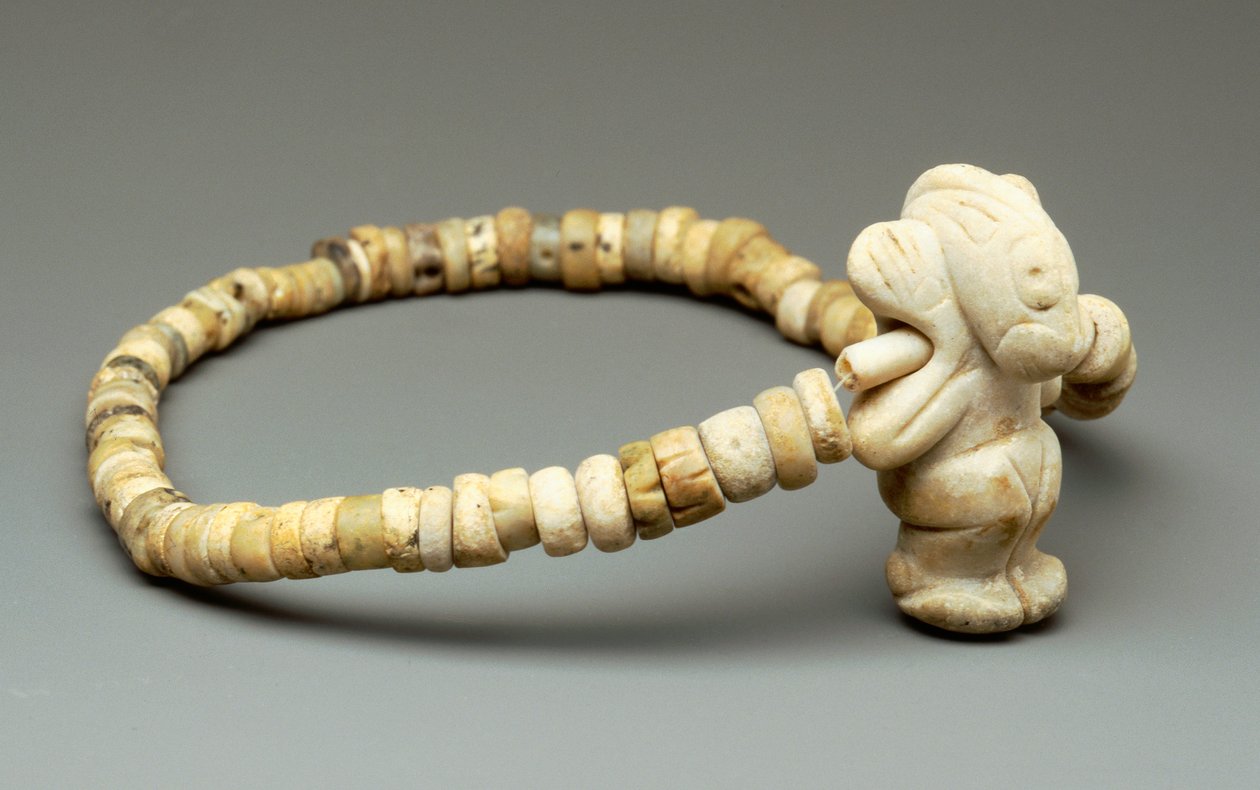 Halsband med amulett av Taino Culture