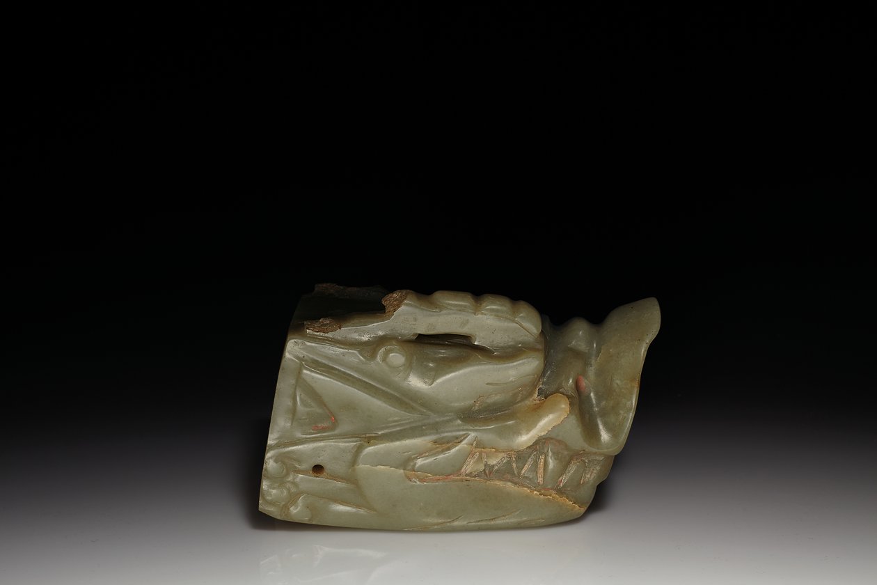 Junkunc Jade Dragon Head (jade) av Tang Dynasty Chinese School