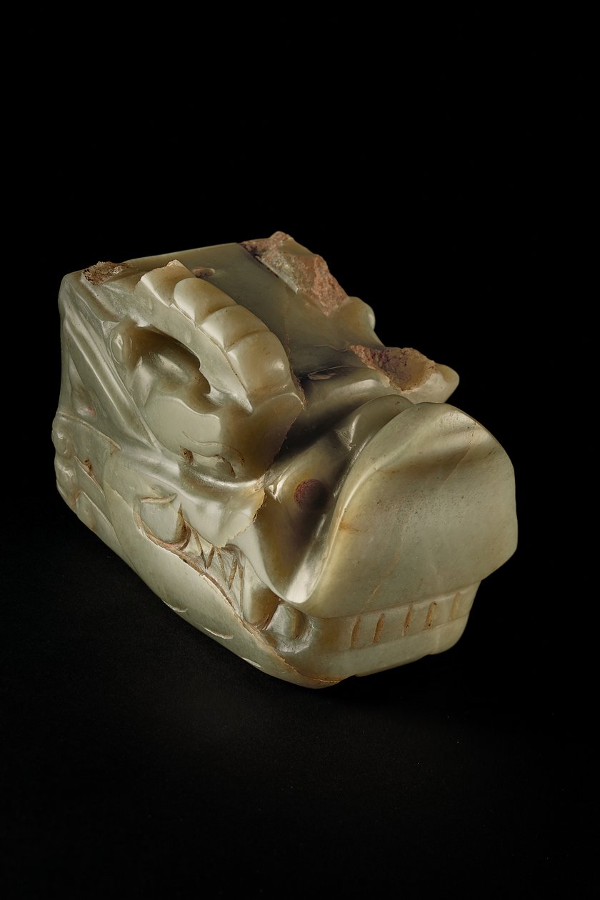 Junkunc Jade Dragon Head (jade) av Tang Dynasty Chinese School