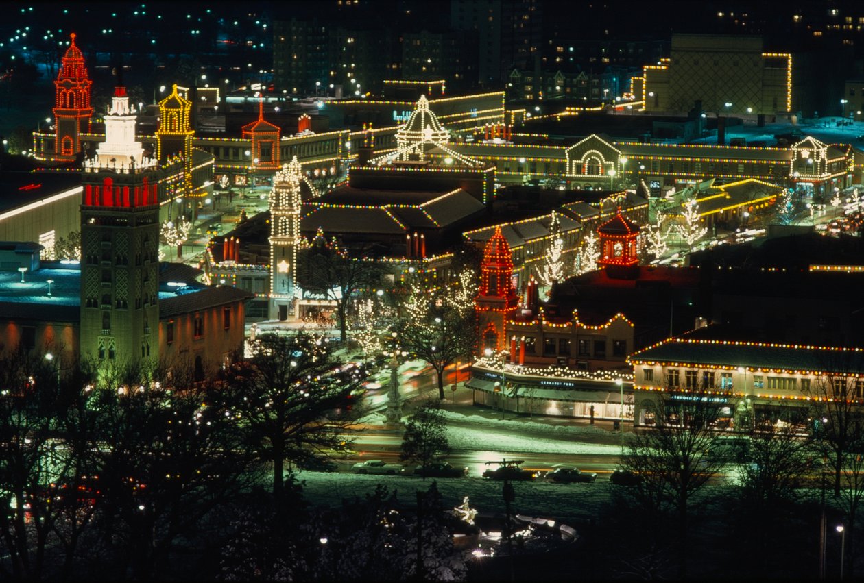 Julbelysning på natten, Kansas City av Ted Spiegel