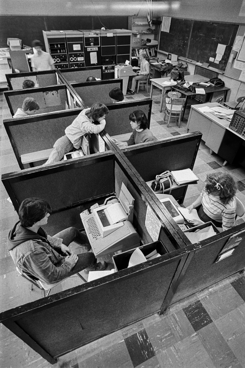 Utbildningsprogram som finansieras av Office of Technology Assessment, federal myndighet, för att... av Ted Spiegel