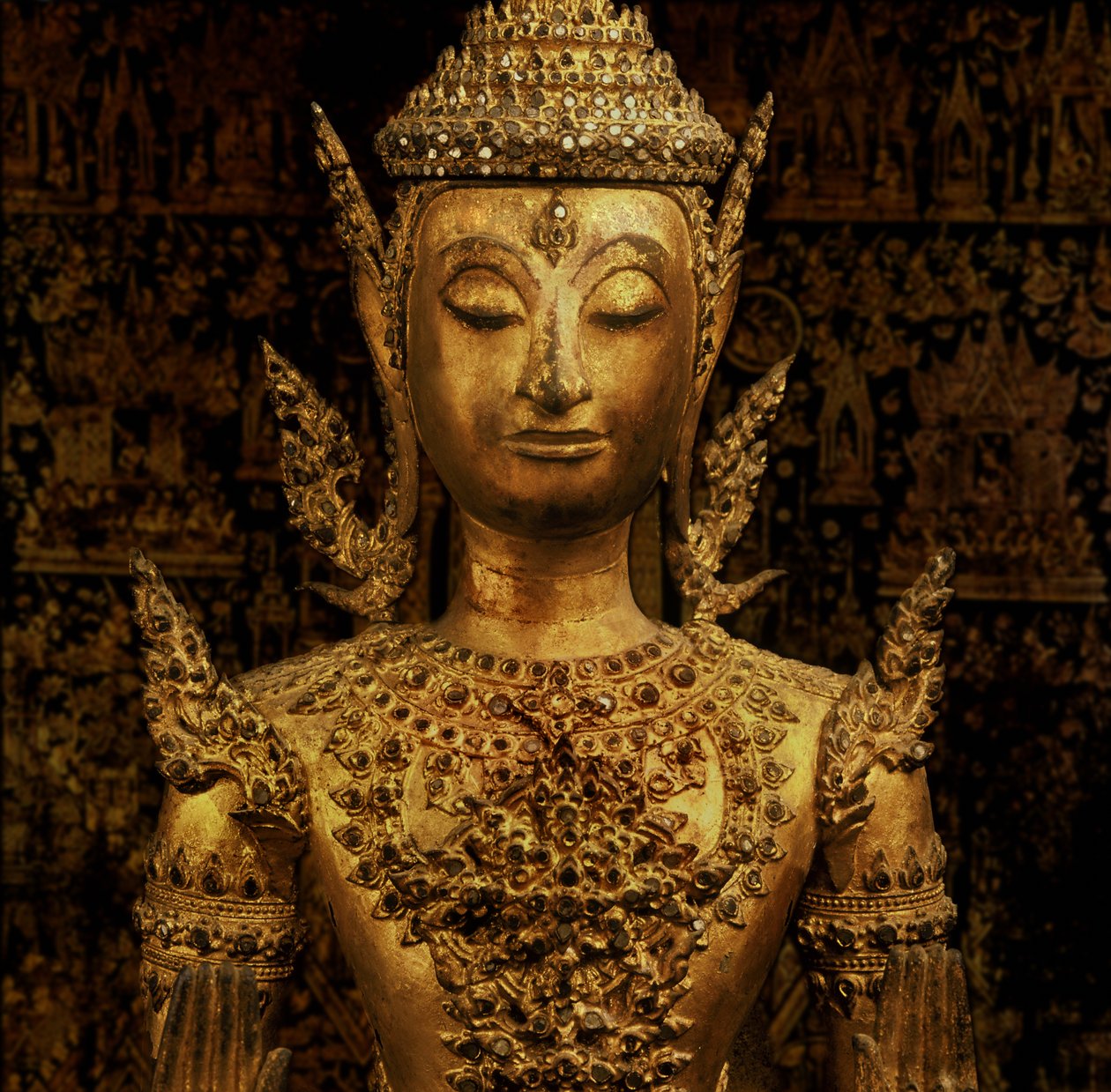 Buddha står i Abhaya Mudra, Rattanakosin-stil, mitten av 500-talet (brons) av Thai School