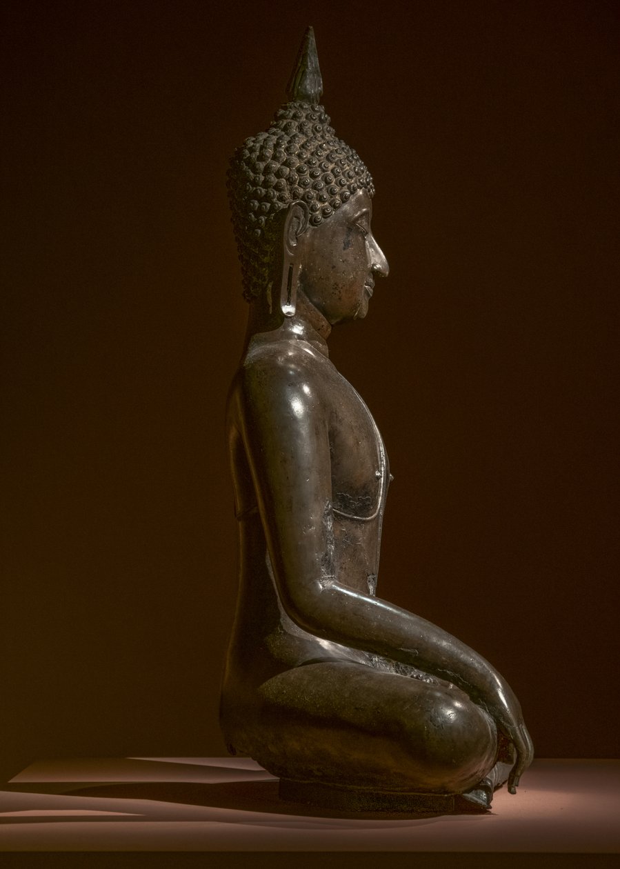 Maravijaya Buddha. Thailand. Andra halvan av den 15:e. Träsnideri av Thai School