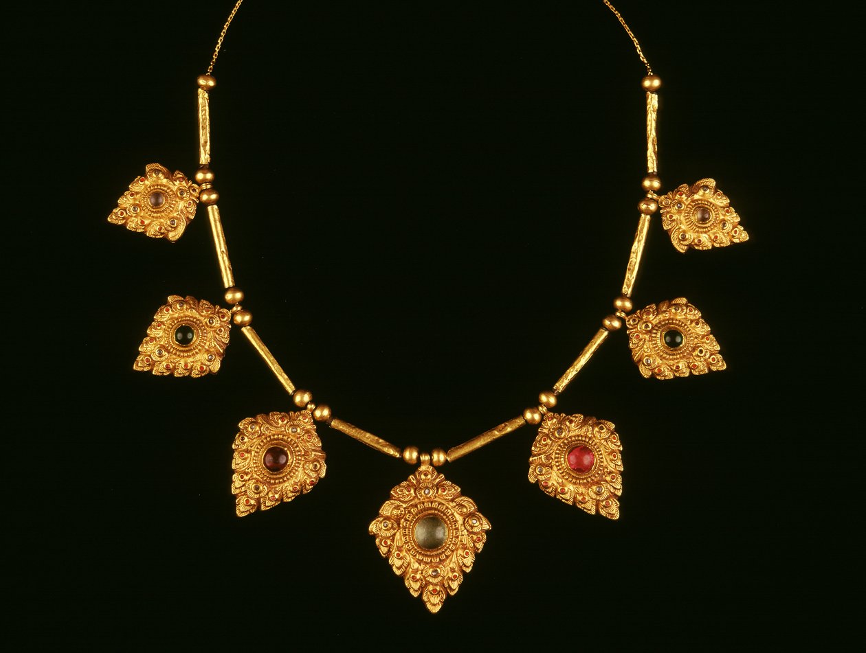 Halsband, 1600-1700-tal (guld och ädelstenar) av Thai School
