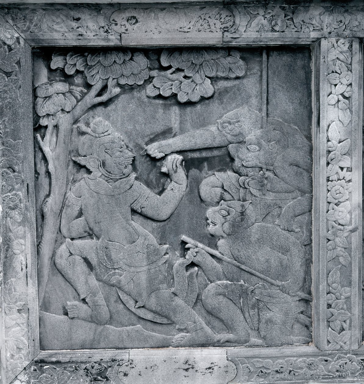En av en serie reliefer som föreställer Ramakien (Ramayana) av Thai School