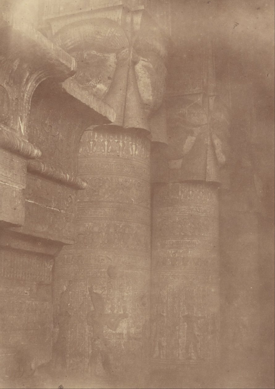 (Närbild av pelarna och huvudstäderna i templet i Denderah) av Théodule Devéria