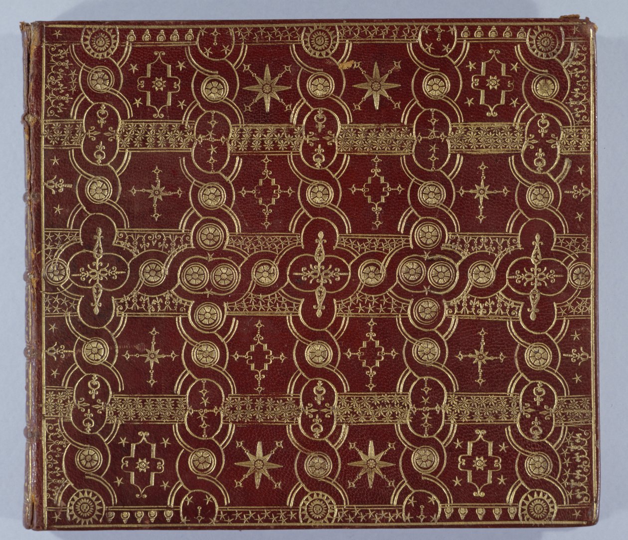 Främre omslag till En komplett uppsättning kartor över England och Wales i allmänhet..., 1724 (läder) av Thomas Badeslade
