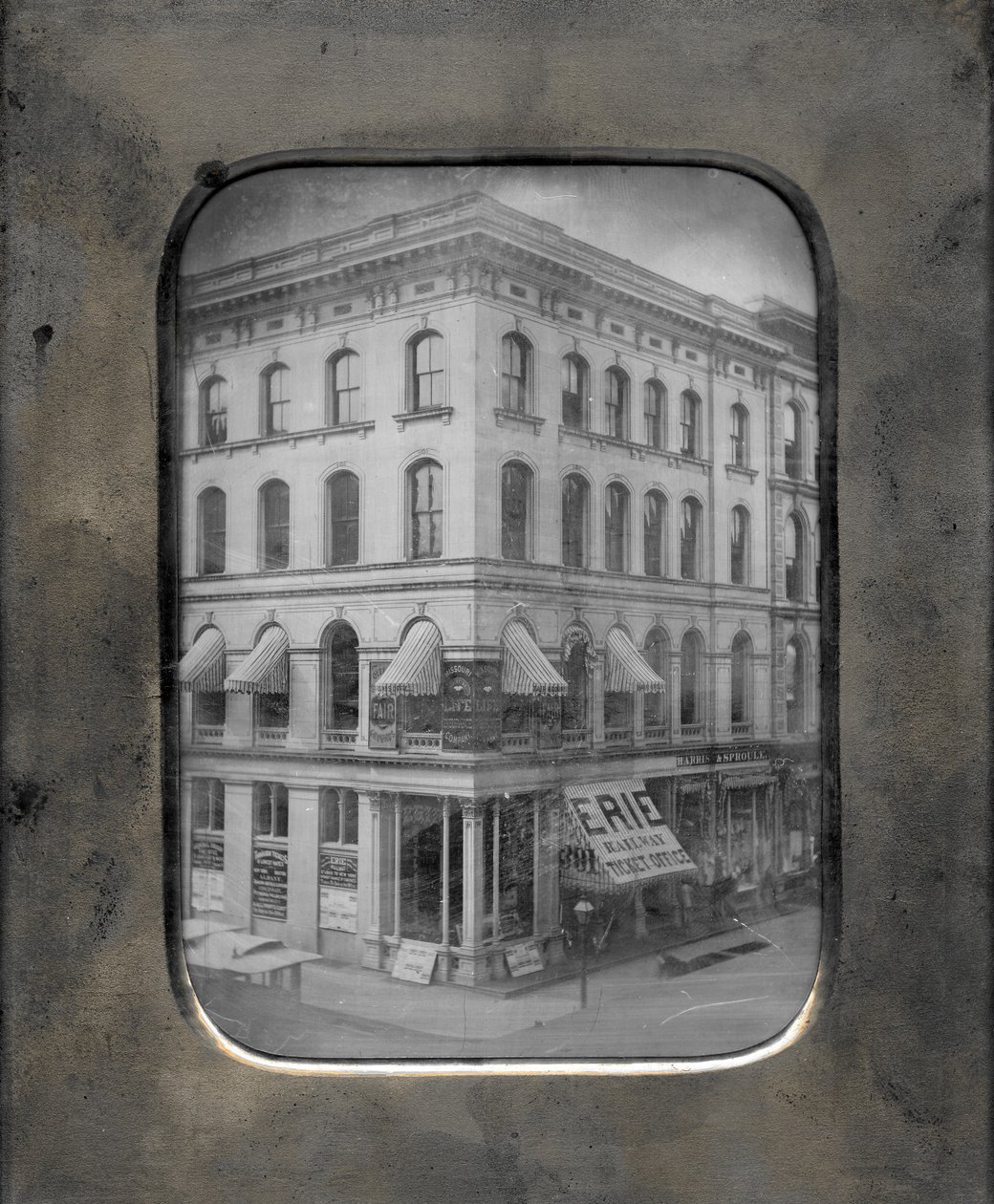 Ann Lucas Hunt Building, Fourth and Olive Streets, Northwest Corner av Thomas M. Easterly