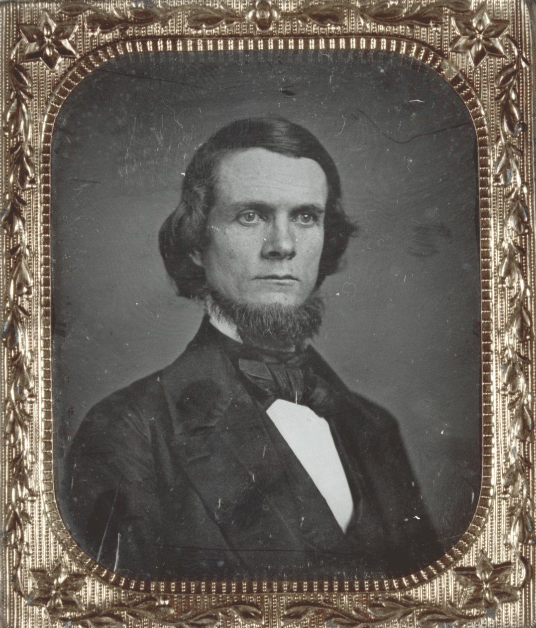 Porträtt av Abraham S. Mitchell, ägare av St. Louis Intelligencer, en tidning i St. Louis. Daguerreotypen finns i sitt originalfodral. av Thomas M. Easterly