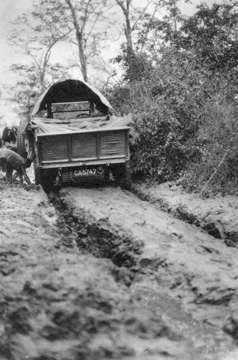 Plöjning genom lera, Bulawayo till Dett, södra Rhodesia, c1924-c1925 1927. av Thomas A. Glover