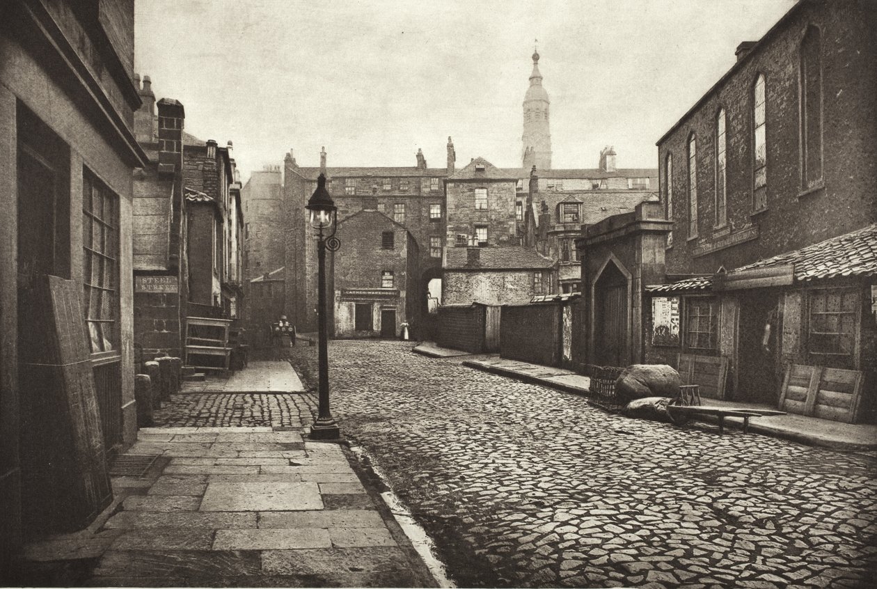 Low Green Street (nr 35) av Thomas Annan
