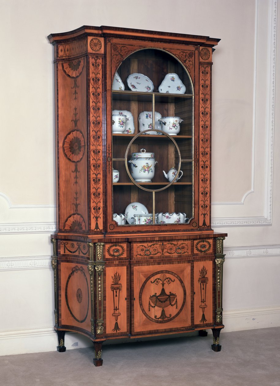 Ett av ett par skåp, beställt av 1:e Viscount Melbourne för Melbourne House, Piccadilly (nu Albany), c.1773 (satinwood och mahogny) av Thomas Chippendale
