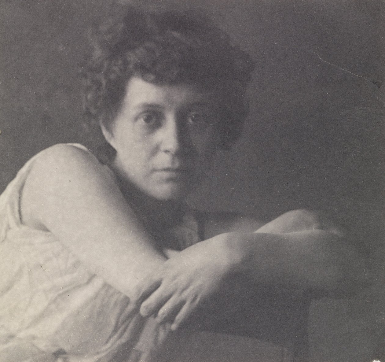 [Katherine Cook i klassisk dräkt] av Thomas Eakins
