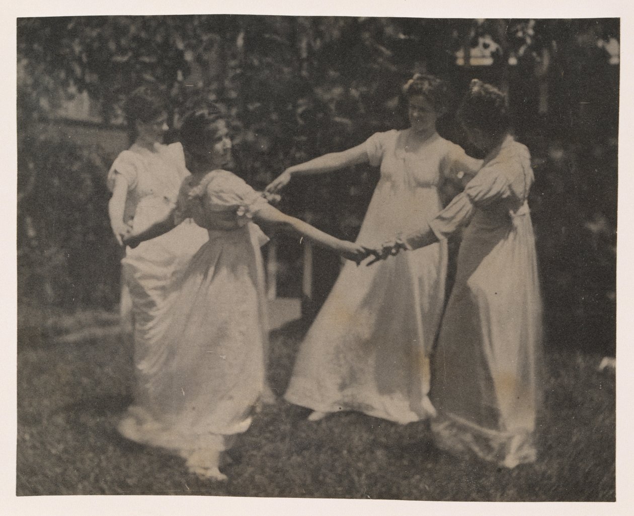Susan Hannah Macdowell, en oidentifierad flicka, Elizabeth Macdowell och möjligen Mary Macdowell vid Macdowell House av Thomas Eakins