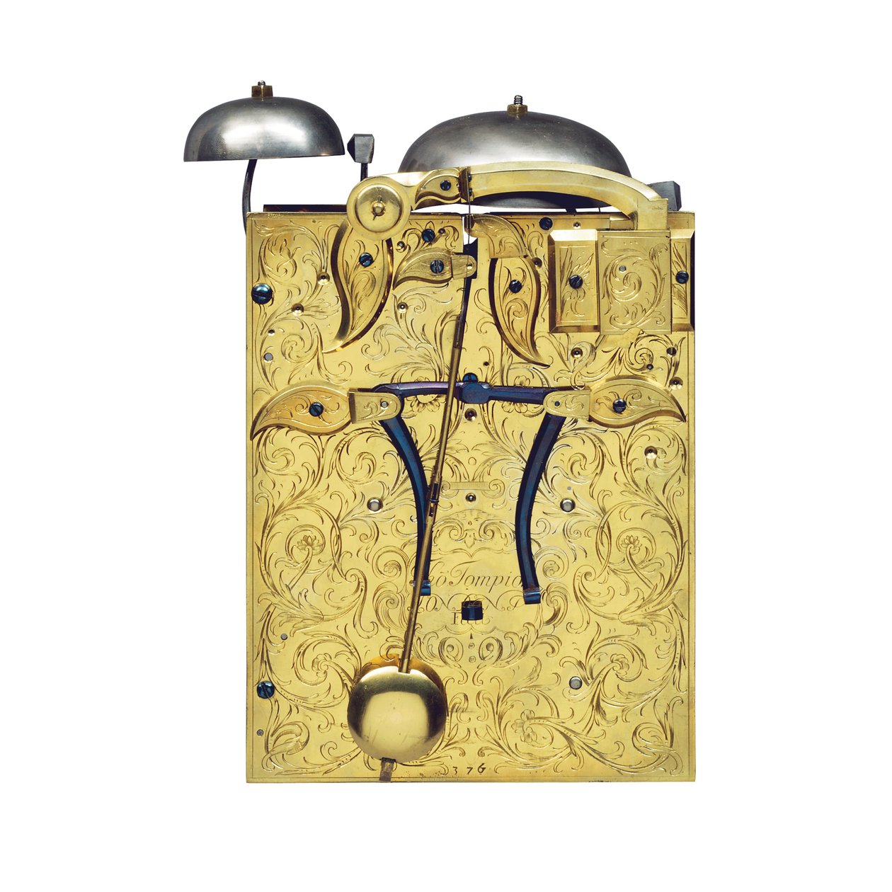 Detalj av en Queen Anne-monterad slående fästklocka med pull quarter repeat, nr 376, c.1705 (förgylld mässing) (se även 867498-500) av Thomas Tompion