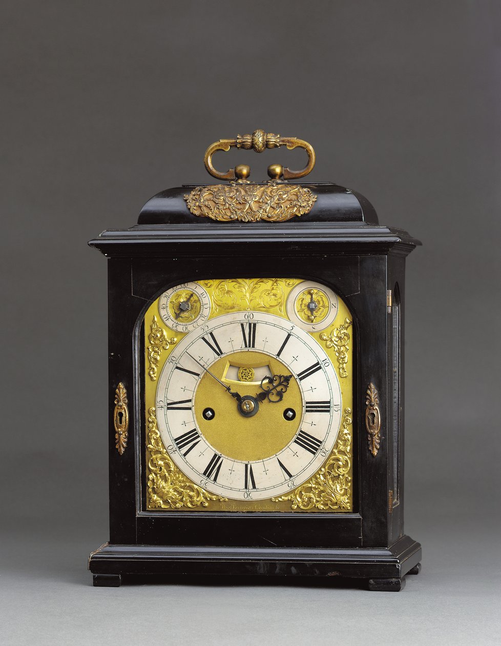 James II monterad slående fästklocka med pull quarter repeat, nr. 166, c.1690-95 (ebenholts och förgylld metall) (se även 867503-4) av Thomas Tompion