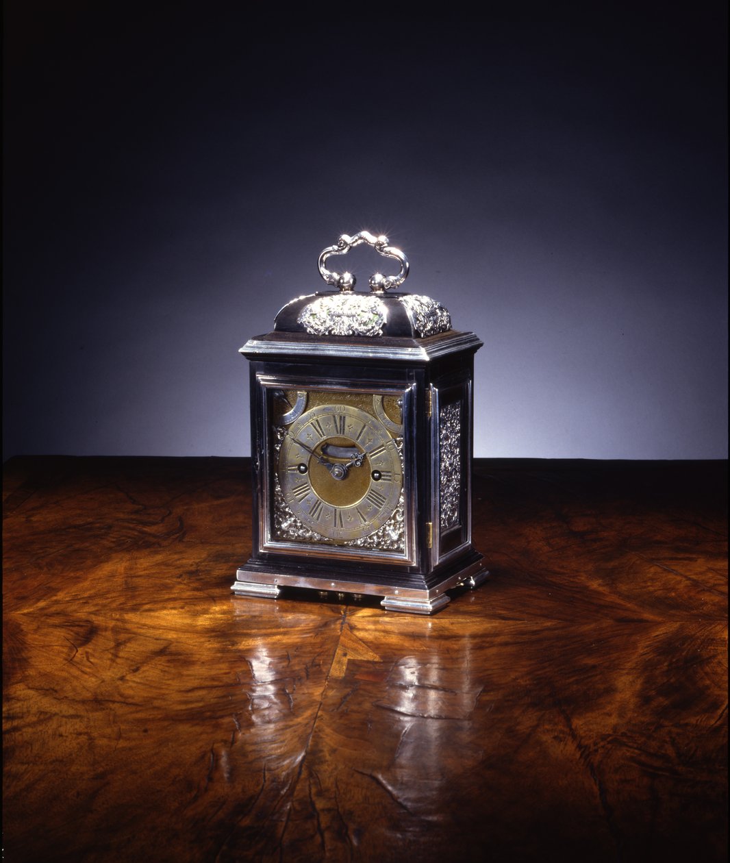 Miniatyr slående klocka, nr. 222, ca 1695 (silver och ebenholts) (se även 834229-32) av Thomas Tompion