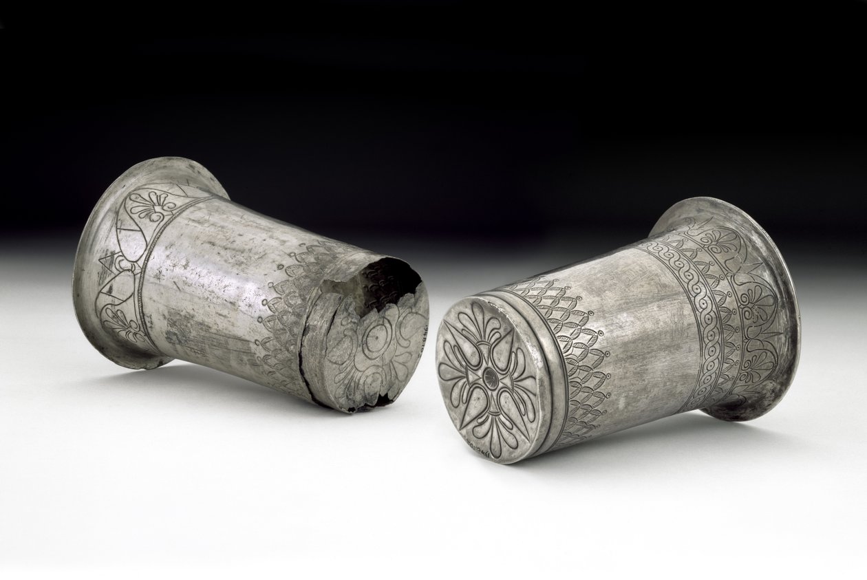 Silverbägare med inskuren dekor, 500-talet f.Kr. (silver) av Thracian