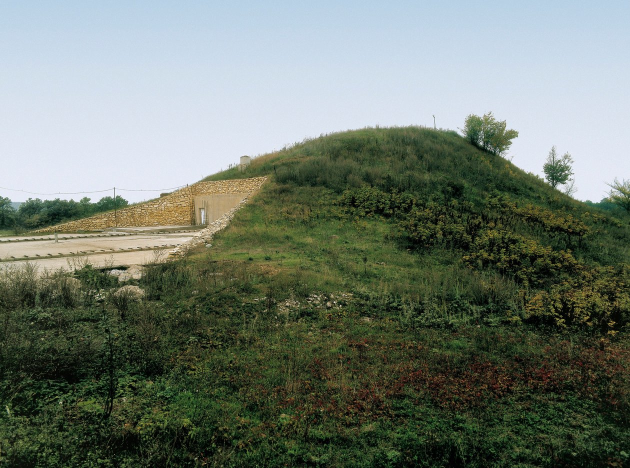 Trakisk grav av Sveshtari, 300-talet f.Kr. (foto) av Thracian Thracian