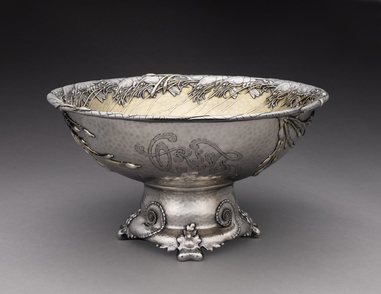 Punch Bowl, Tiffany and Company, 1884 (sterling silver med förgylld) av Tiffany and Company Tiffany and Company